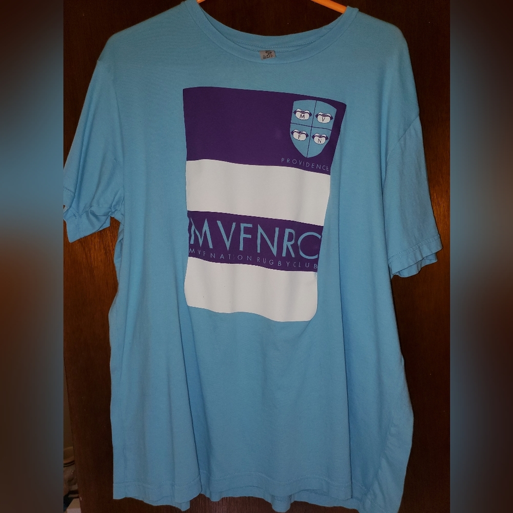 Man vs Food Nation Providence tshirt XL